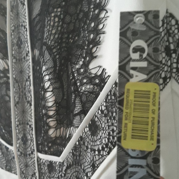 Dress - Picture 3 of 3